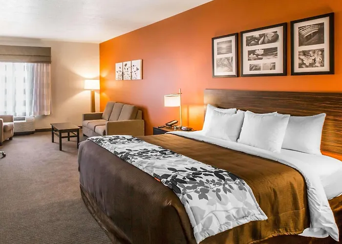 Sleep & At Powell Hotel