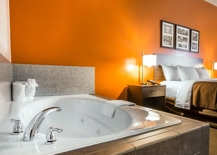 Sleep & At Powell Hotel